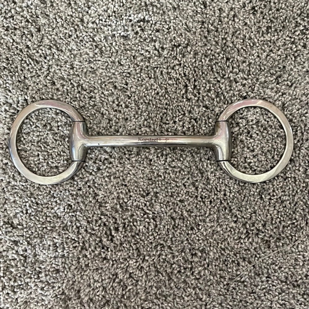 Mullen mouth eggbutt snaffle bit